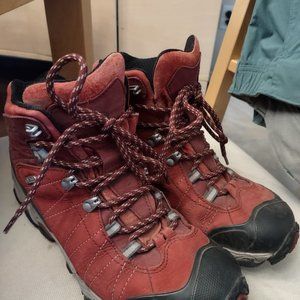 Oboz brand women's hiking boots, cranberry color, size 9; gently worn